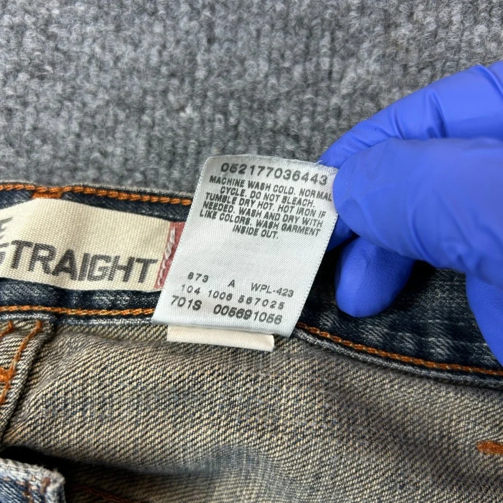 Levis levi 569
